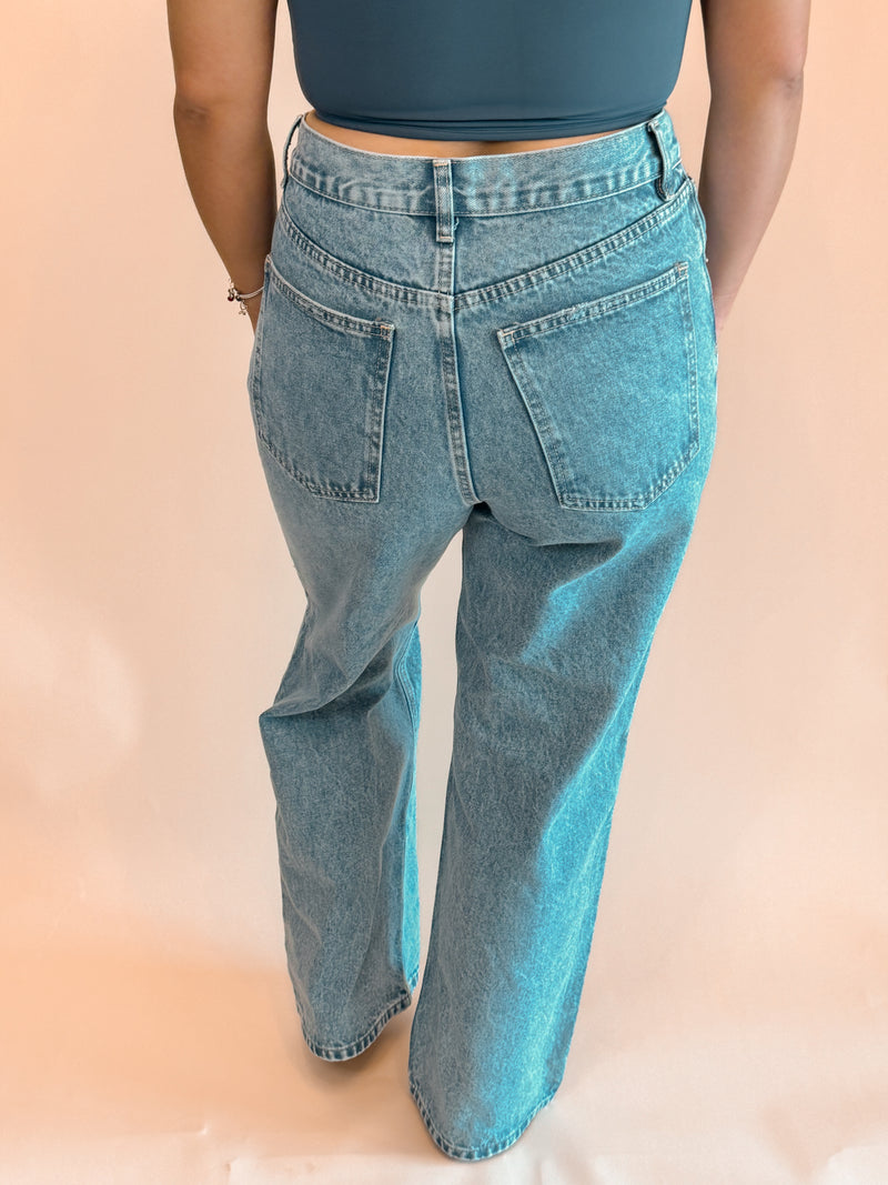 Top Notch Distressed Jeans